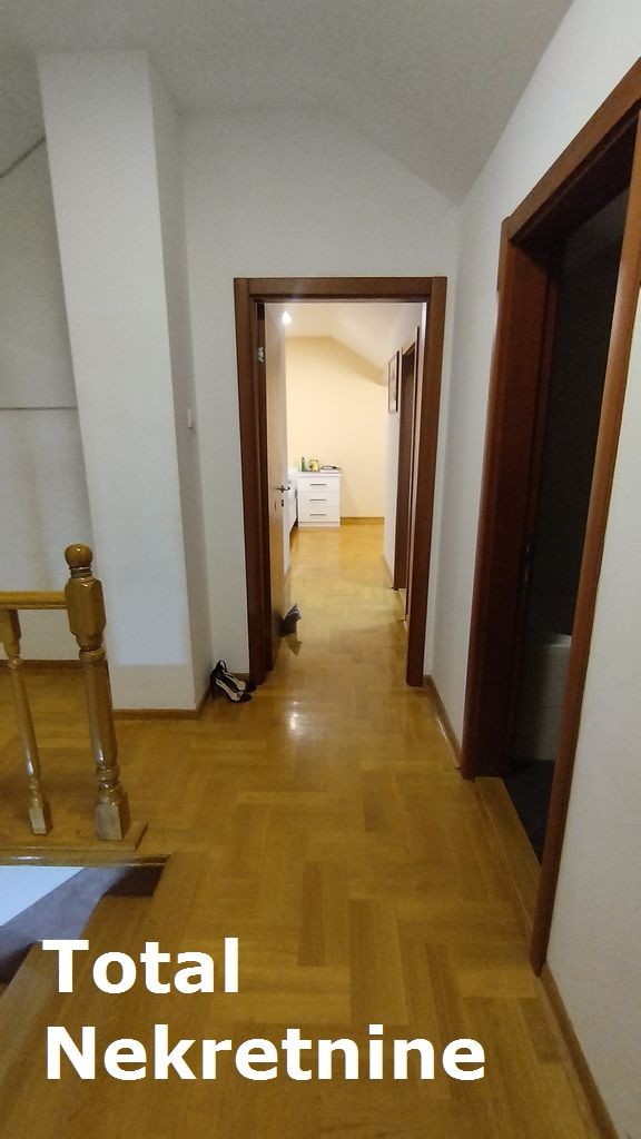 Slika 9 - Stan,NOVI SAD,NOVA DETELINARA,kv: 107.00, € 206000, ID: 1096452