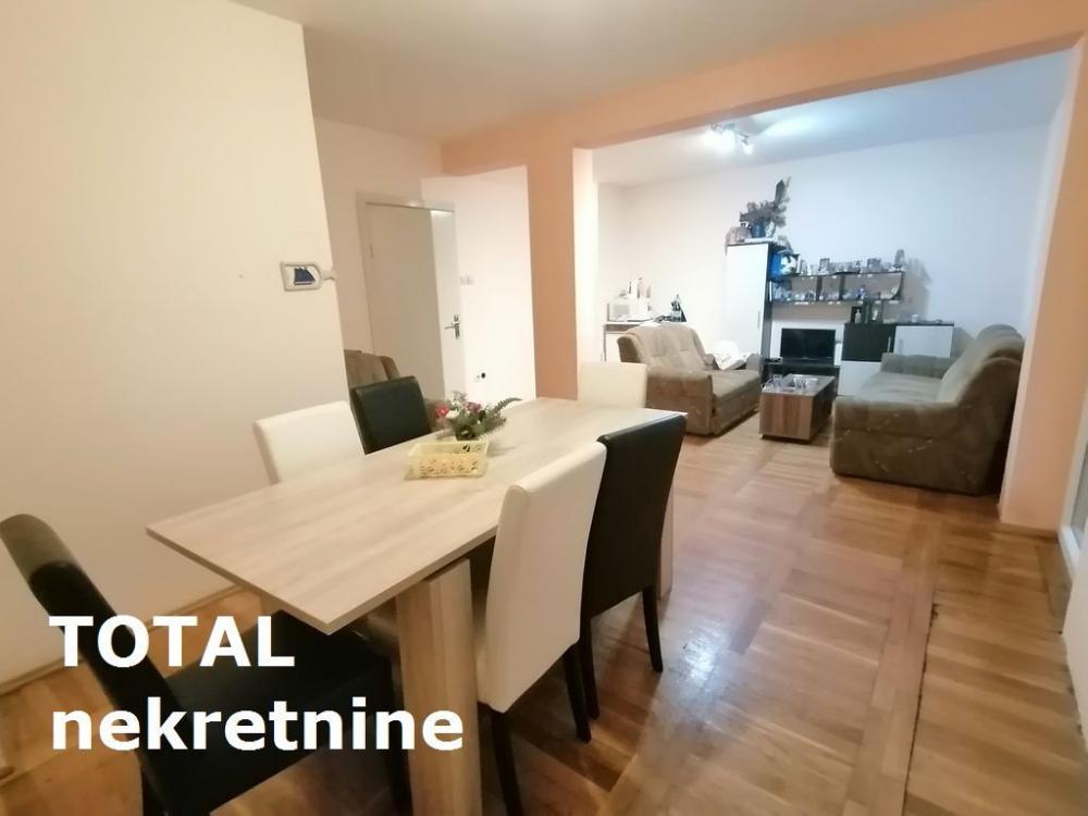 Glavna slika -Stan,PETROVARADIN,CENTAR,kv: 68.00, € 133900, ID: 1092872