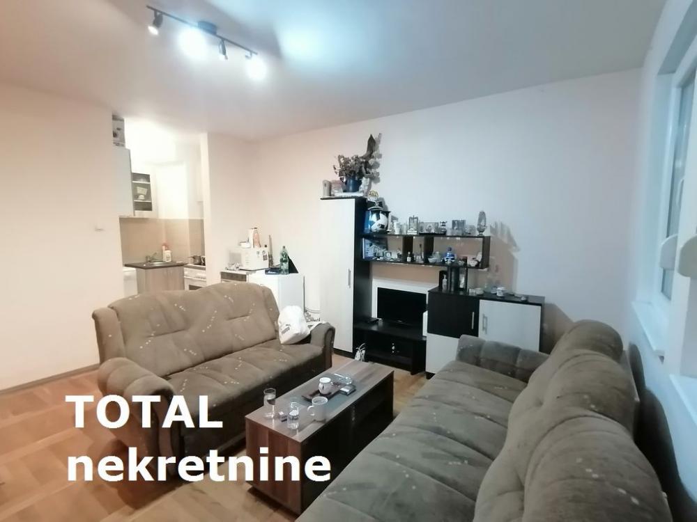 Slika 2 - Stan,PETROVARADIN,CENTAR,kv: 68.00, € 133900, ID: 1092872