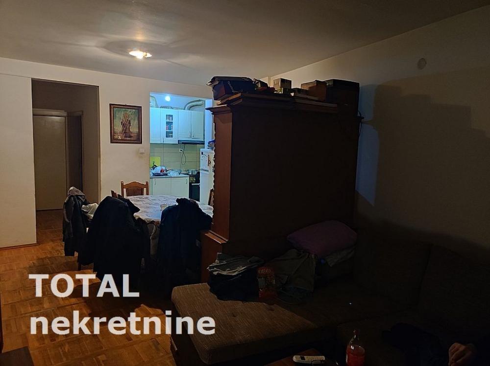 Slika 1 - Stan,PETROVARADIN,CENTAR,kv: 65.00, € 123600, ID: 1092882