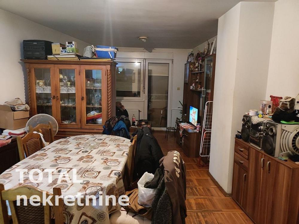 Slika 2 - Stan,PETROVARADIN,CENTAR,kv: 65.00, € 123600, ID: 1092882