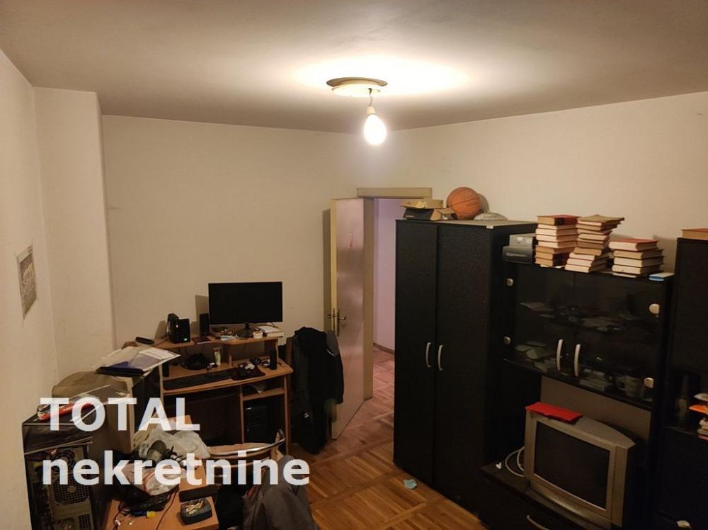Slika 3 - Stan,PETROVARADIN,CENTAR,kv: 65.00, € 123600, ID: 1092882