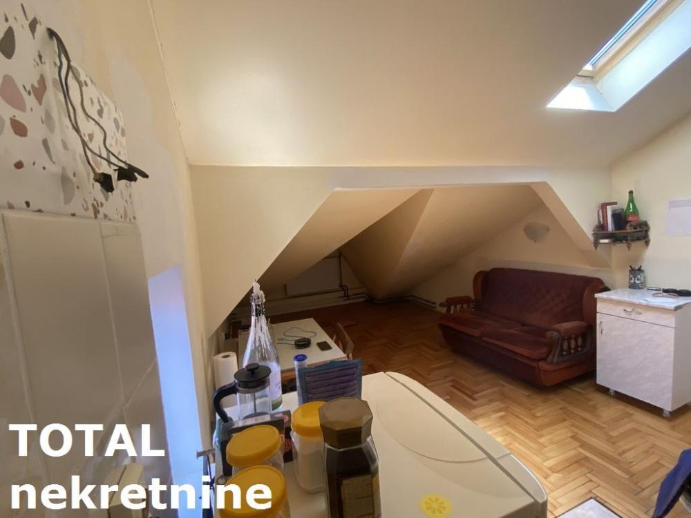 Slika 4 - Stan,NOVI SAD,CENTAR,kv: 30.00, € 77250, ID: 1072245