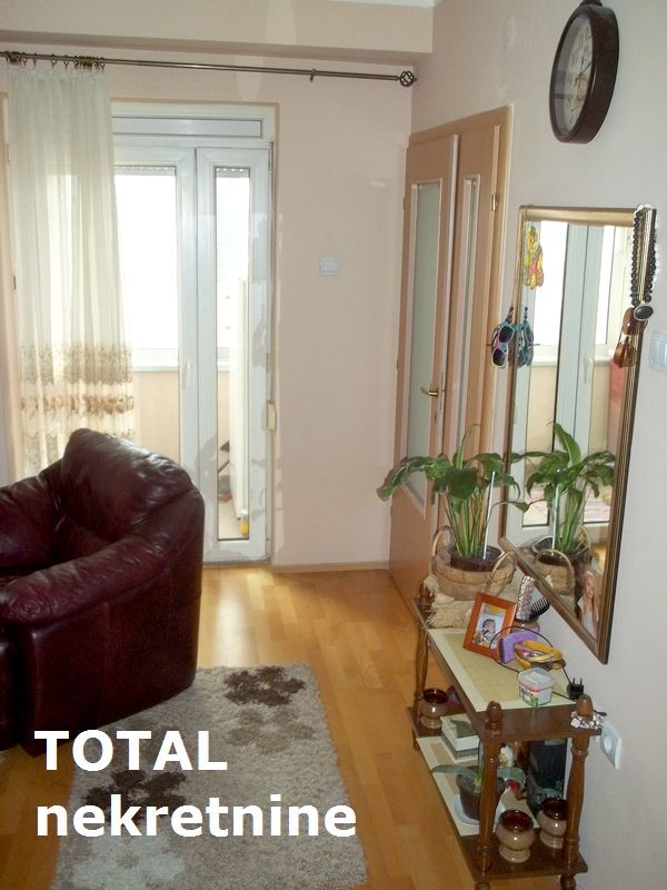 Slika 2 - Stan,NOVI SAD,CENTAR,kv: 76.00, € 185400, ID: 1052324