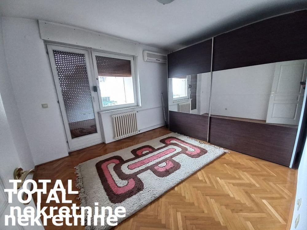 Slika 8 - Stan,NOVI SAD,BULEVAR,kv: 101.00, € 257500, ID: 1093428