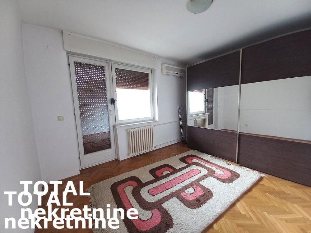 Slika 10 - Stan,NOVI SAD,BULEVAR,kv: 101.00, € 257500, ID: 1093428