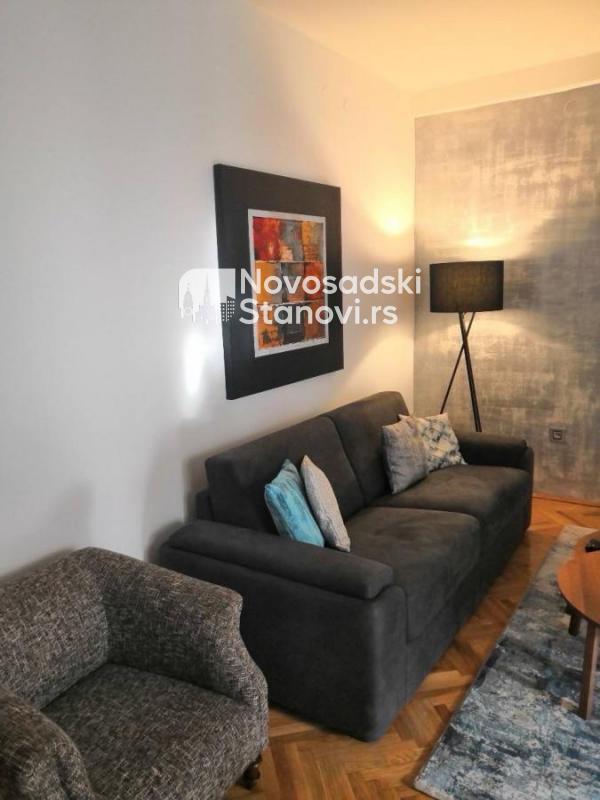 Slika 5 - Konforan dvosoban stan 64m Centar