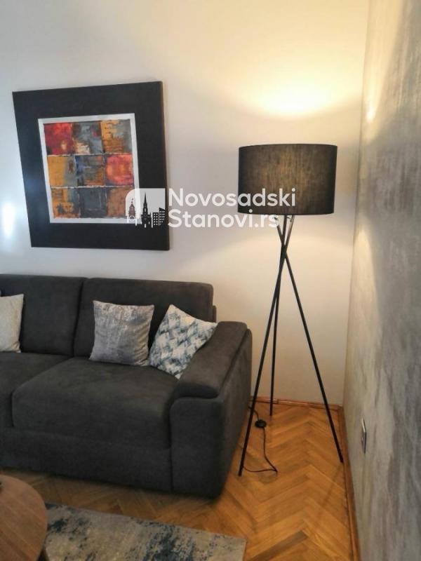 Slika 6 - Konforan dvosoban stan 64m Centar