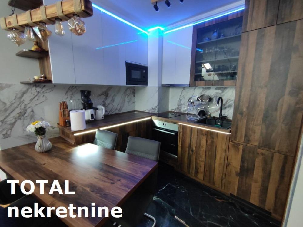 Slika 6 - Stan,NOVI SAD,CENTAR,kv: 49.00, € 155000, ID: 1094678