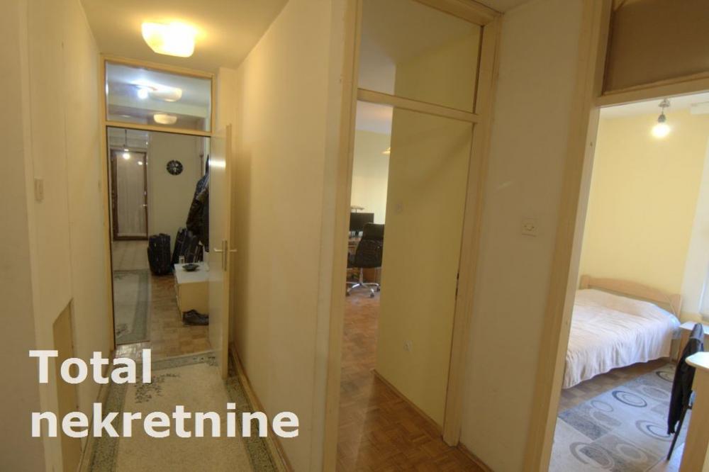 Slika 8 - Stan,NOVI SAD,BULEVAR,kv: 91.00, € 247200, ID: 1093112