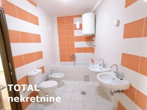 Slika 10 - Stan,NOVI SAD,TELEP,kv: 165.00, € 186950, ID: 1090765