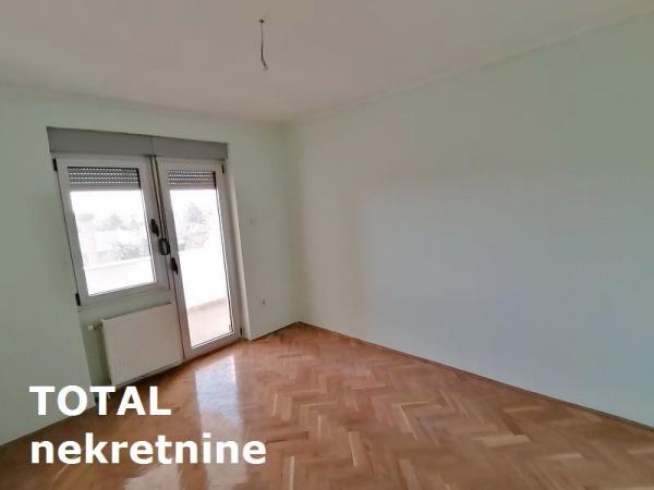 Slika 4 - Stan,NOVI SAD,TELEP,kv: 165.00, € 186950, ID: 1090765