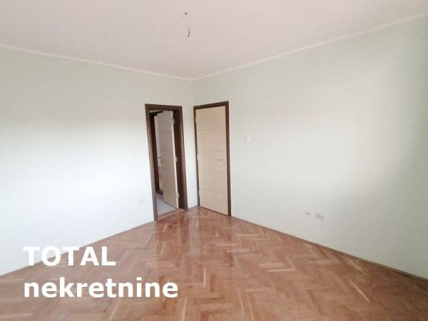 Slika 5 - Stan,NOVI SAD,TELEP,kv: 165.00, € 186950, ID: 1090765