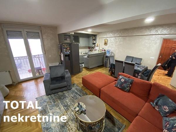 Slika 2 - Stan,NOVI SAD,BULEVAR EVROPE,kv: 87.00, € 195700, ID: 1090429