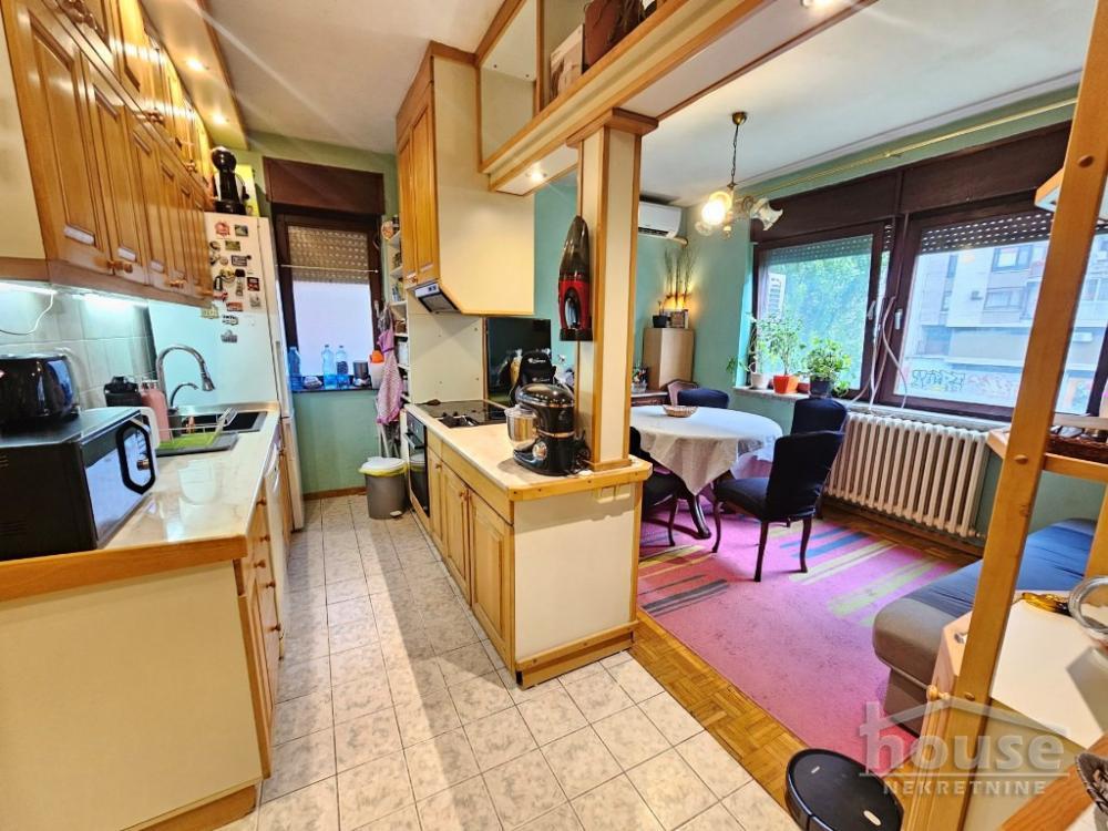 Glavna slika -Stan,NOVI SAD,BULEVAR,kv: 65.00, € 195000, ID: 1063714