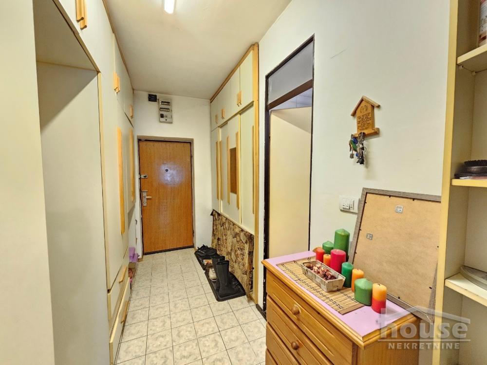 Slika 9 - Stan,NOVI SAD,BULEVAR,kv: 65.00, € 195000, ID: 1063714