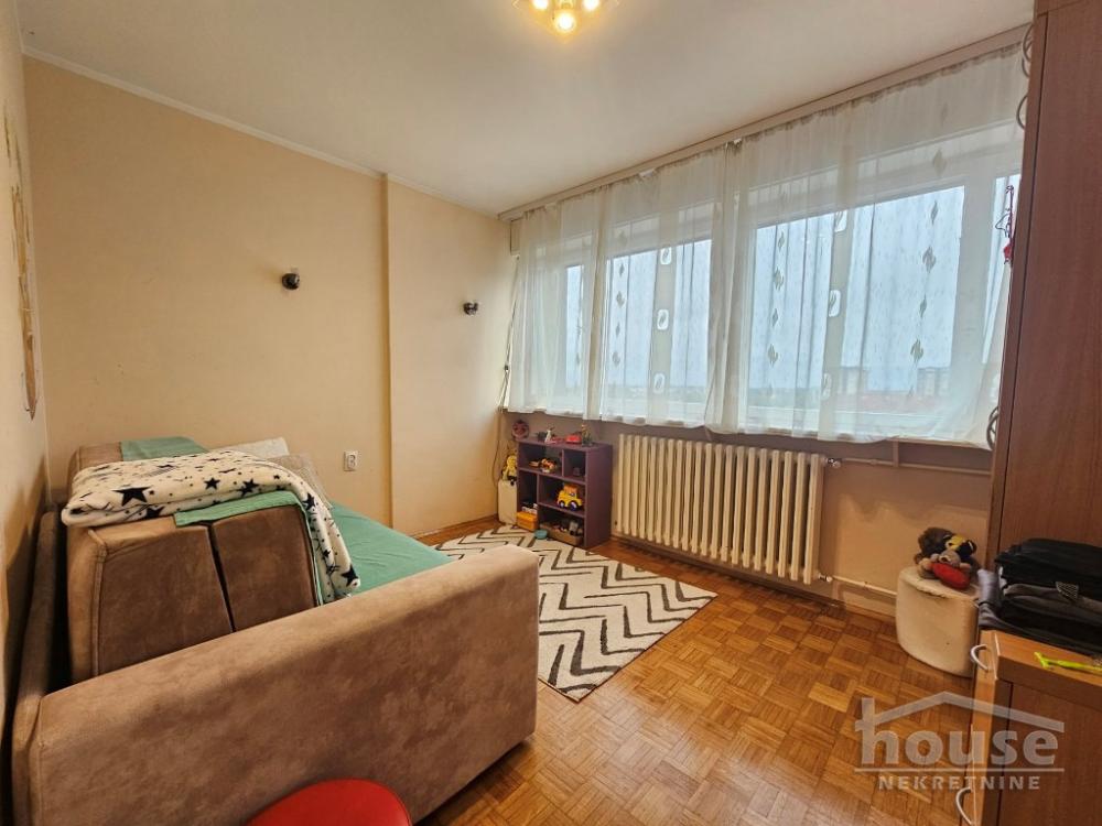 Slika 5 - Stan,NOVI SAD,BULEVAR,kv: 41.00, € 115000, ID: 1063821
