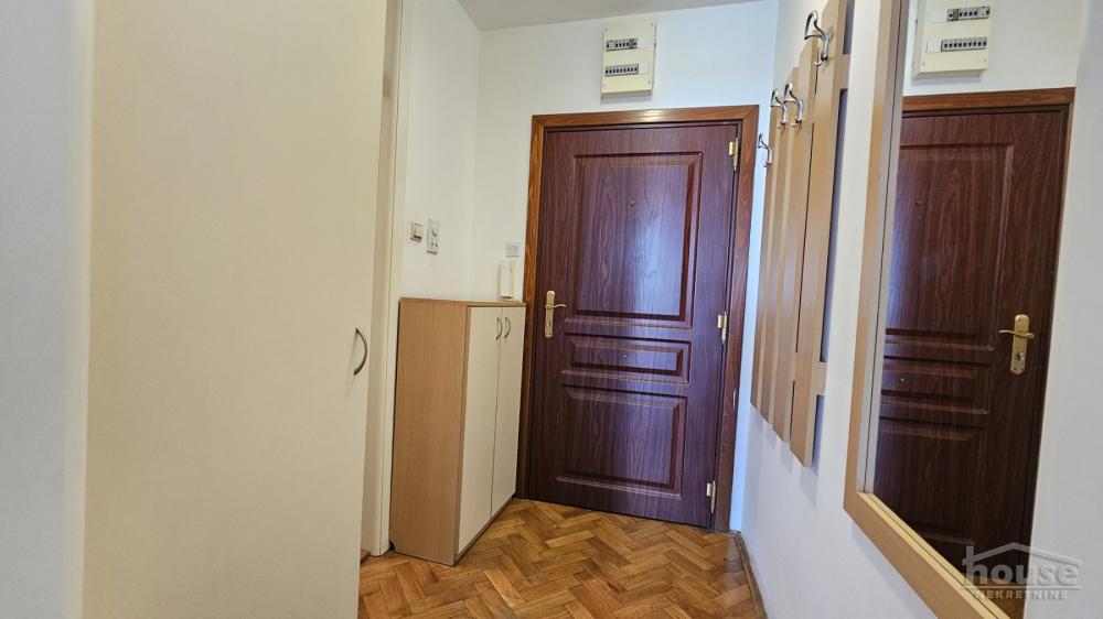 Slika 6 - Stan,NOVI SAD,CENTAR,kv: 29.00, € 105000, ID: 1064100