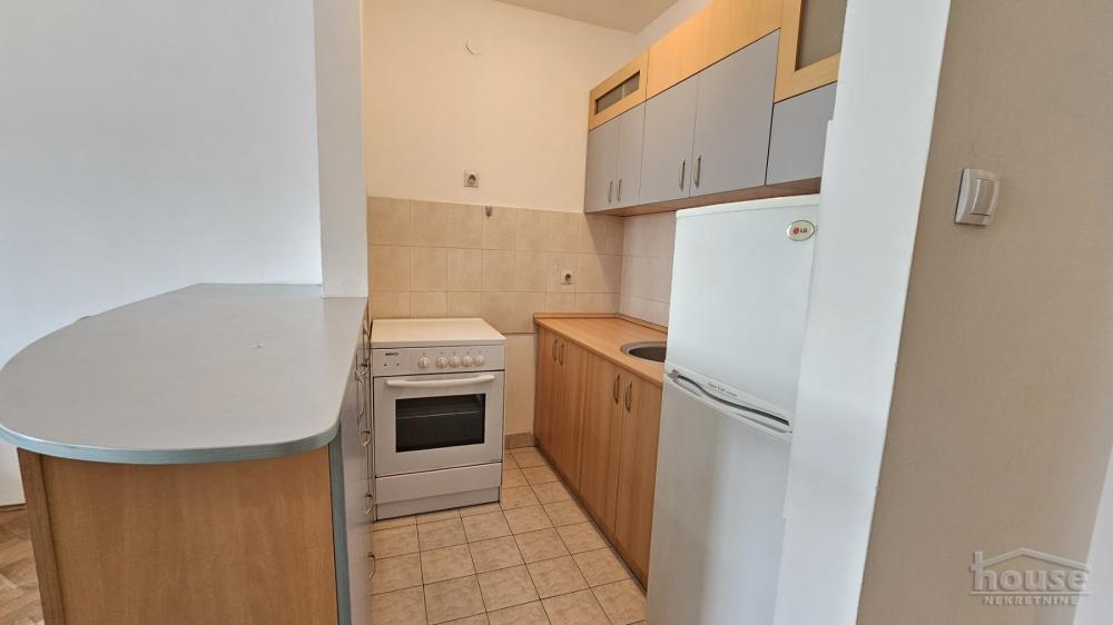 Slika 8 - Stan,NOVI SAD,CENTAR,kv: 29.00, € 105000, ID: 1064100