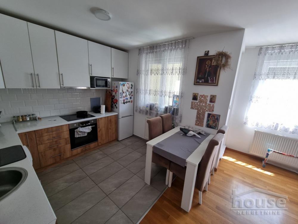 Slika 7 - Stan,NOVI SAD,ADICE,kv: 79.00, € 135000, ID: 1062388