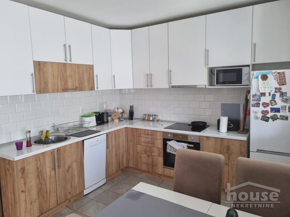 Slika 9 - Stan,NOVI SAD,ADICE,kv: 79.00, € 135000, ID: 1062388