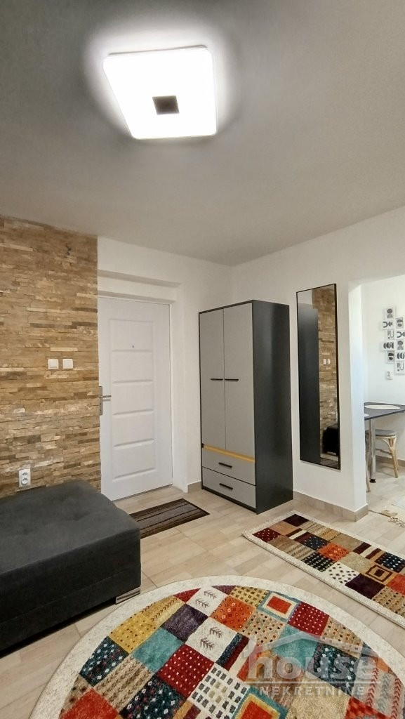 Slika 3 - Stan,NOVI SAD,ADAMOVIĆEVO NASELJE,kv: 22.00, € 66950, ID: 1063011