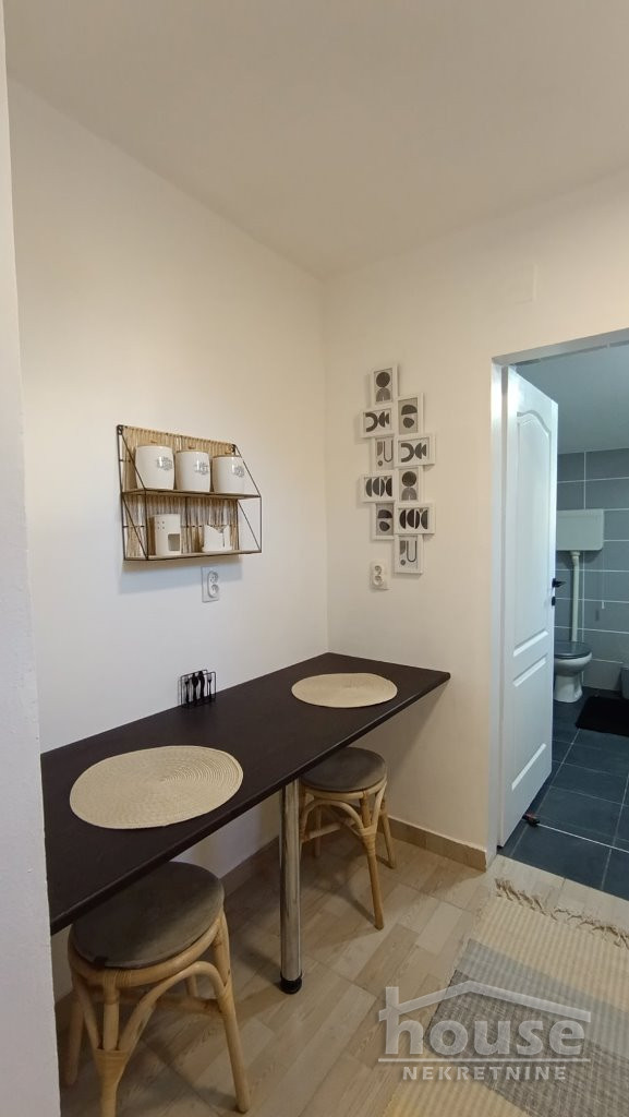 Slika 5 - Stan,NOVI SAD,ADAMOVIĆEVO NASELJE,kv: 22.00, € 66950, ID: 1063011