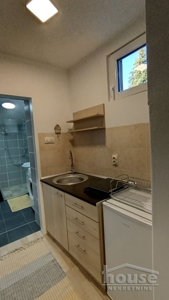 Slika 8 - Stan,NOVI SAD,ADAMOVIĆEVO NASELJE,kv: 22.00, € 66950, ID: 1063011