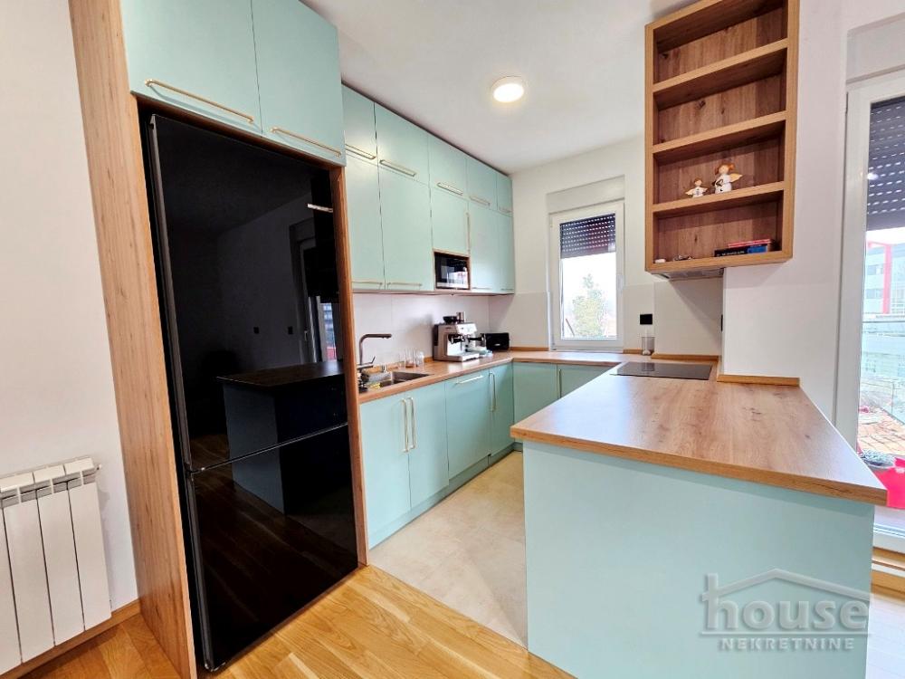 Slika 6 - Stan,NOVI SAD,BULEVAR EVROPE,kv: 85.00, € 221000, ID: 1063245