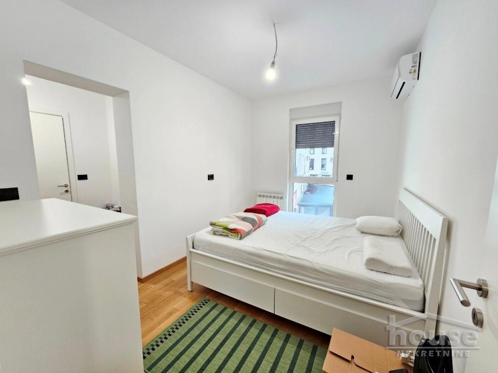 Slika 11 - Stan,NOVI SAD,BULEVAR EVROPE,kv: 85.00, € 221000, ID: 1063245