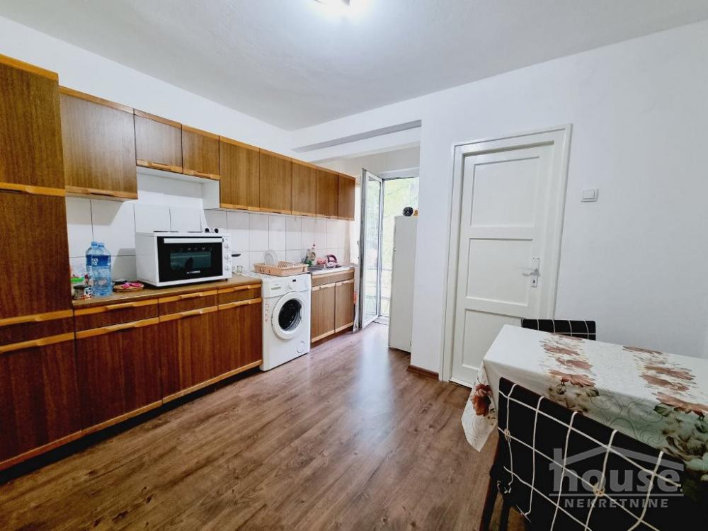 Slika 6 - Stan,NOVI SAD,SATELIT,kv: 33.00, € 82400, ID: 1059136