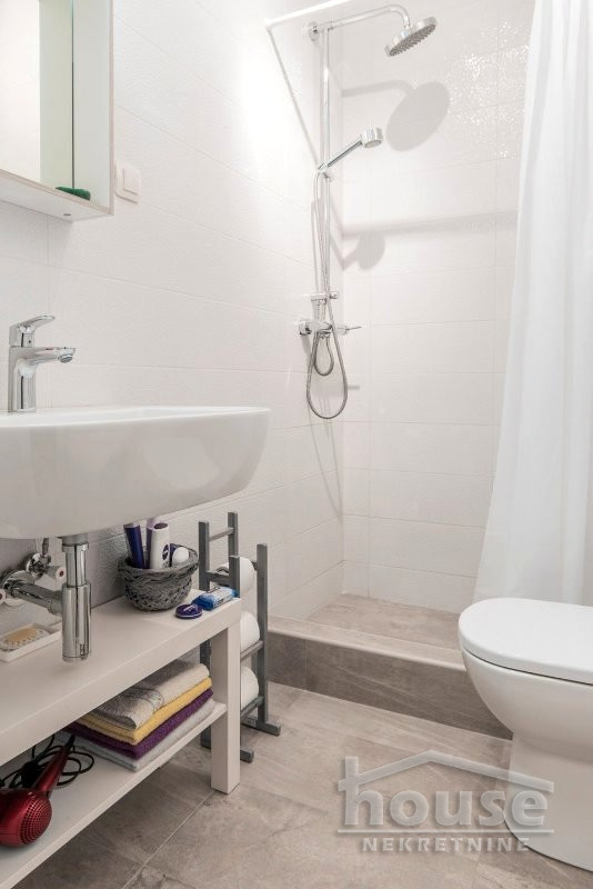 Slika 10 - Stan,NOVI SAD,CENTAR,kv: 24.00, € 85000, ID: 1062029