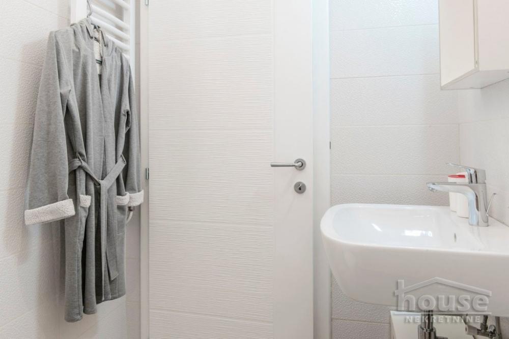 Slika 11 - Stan,NOVI SAD,CENTAR,kv: 24.00, € 85000, ID: 1062029