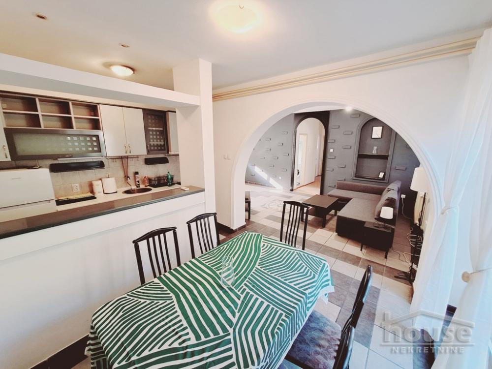 Slika 9 - Stan,NOVI SAD,CENTAR,kv: 103.00, € 200000, ID: 1062320