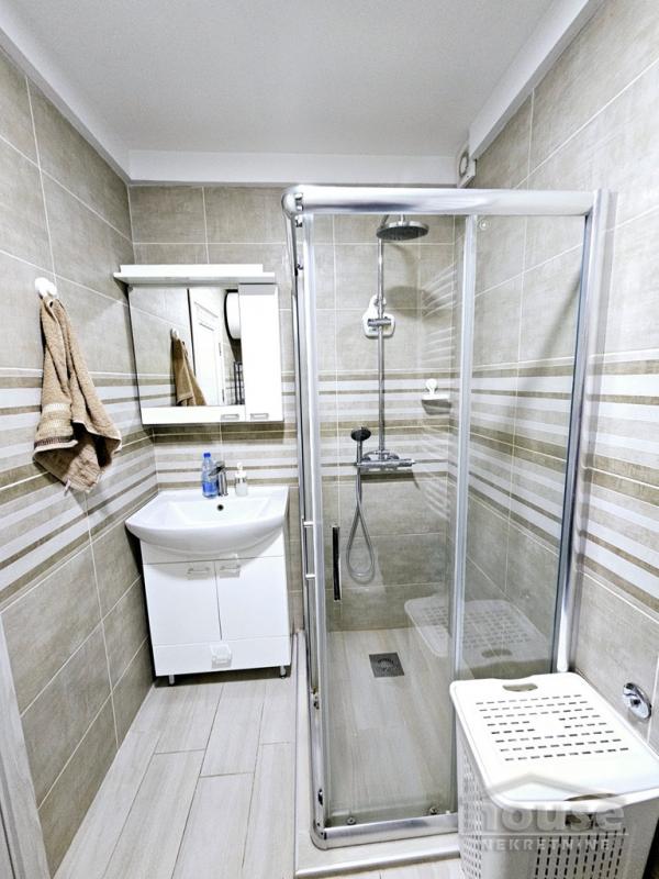 Slika 9 - Stan,NOVI SAD,CENTAR,kv: 55.00, € 167750, ID: 1063589