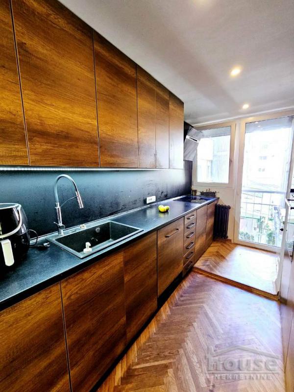 Slika 11 - Stan,NOVI SAD,LIMAN 4,kv: 86.00, € 220000, ID: 1063581