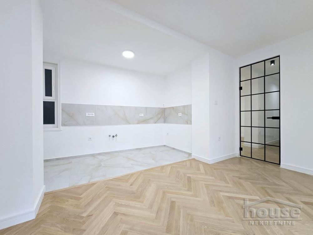 Slika 4 - Stan,NOVI SAD,CENTAR,kv: 112.00, € 392000, ID: 1063503