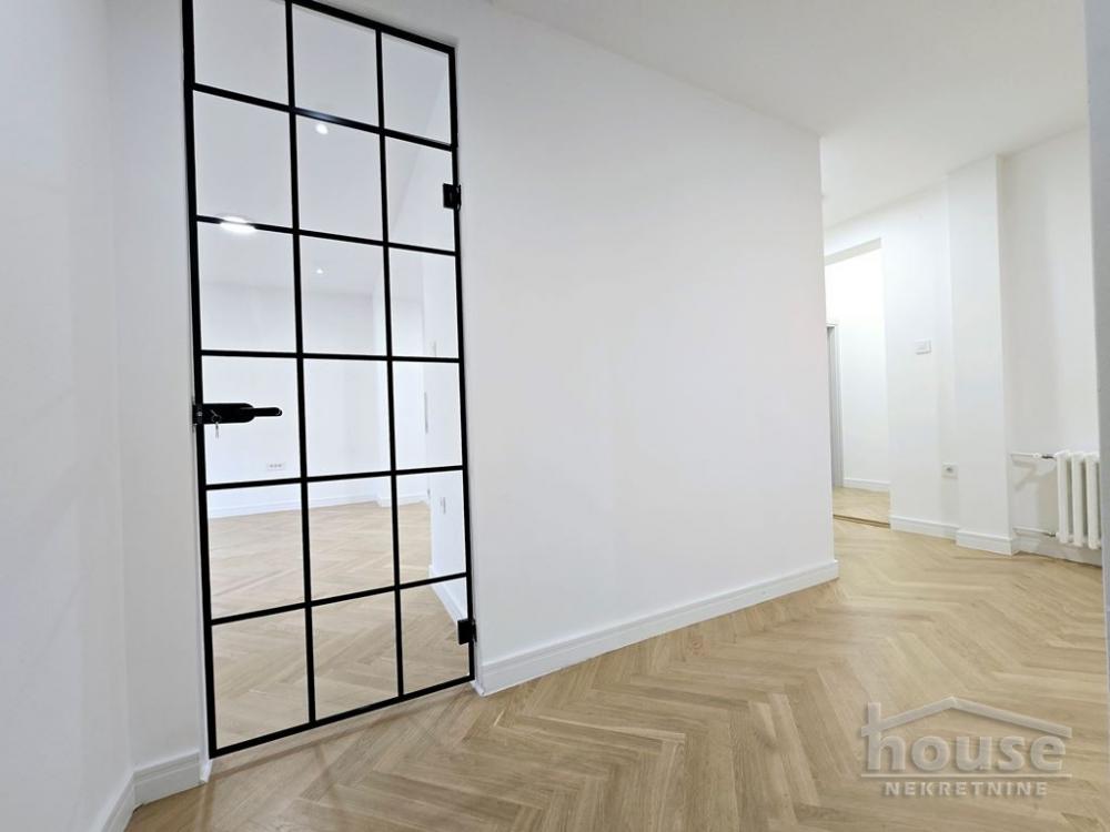 Slika 5 - Stan,NOVI SAD,CENTAR,kv: 112.00, € 392000, ID: 1063503