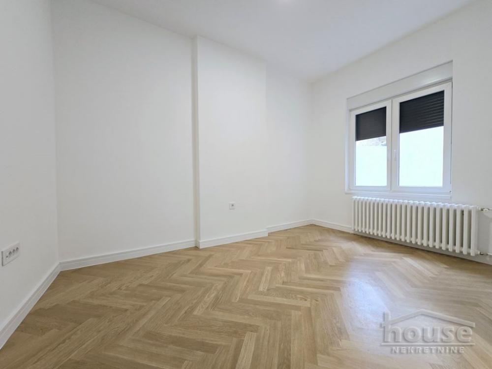 Slika 11 - Stan,NOVI SAD,CENTAR,kv: 112.00, € 392000, ID: 1063503