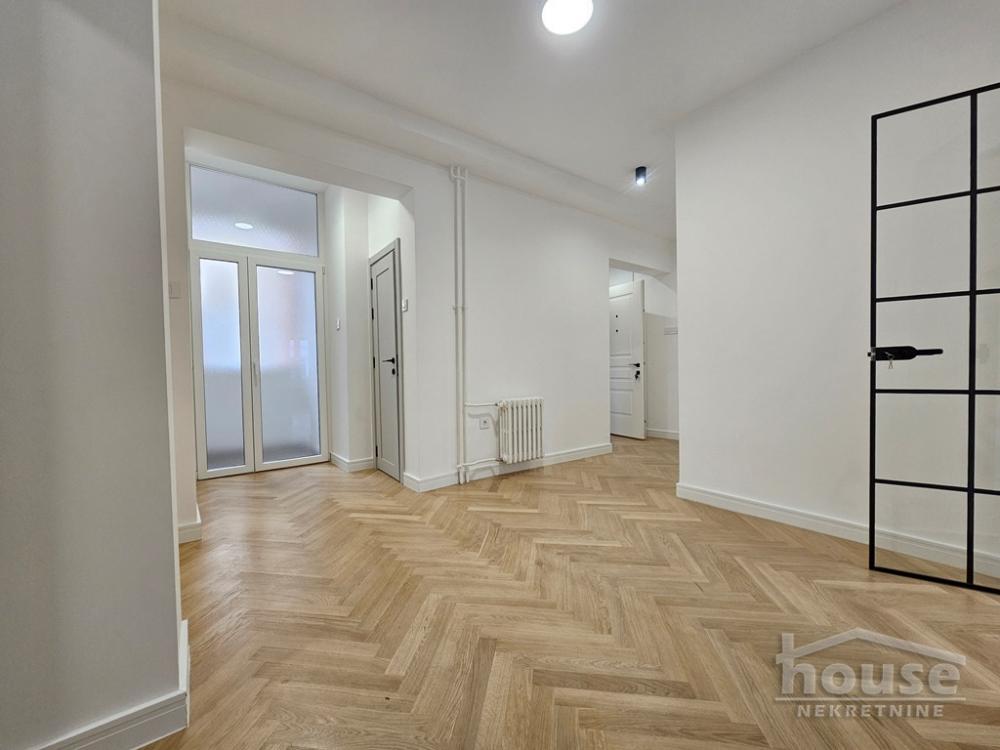 Slika 8 - Stan,NOVI SAD,CENTAR,kv: 85.00, € 297500, ID: 1063504