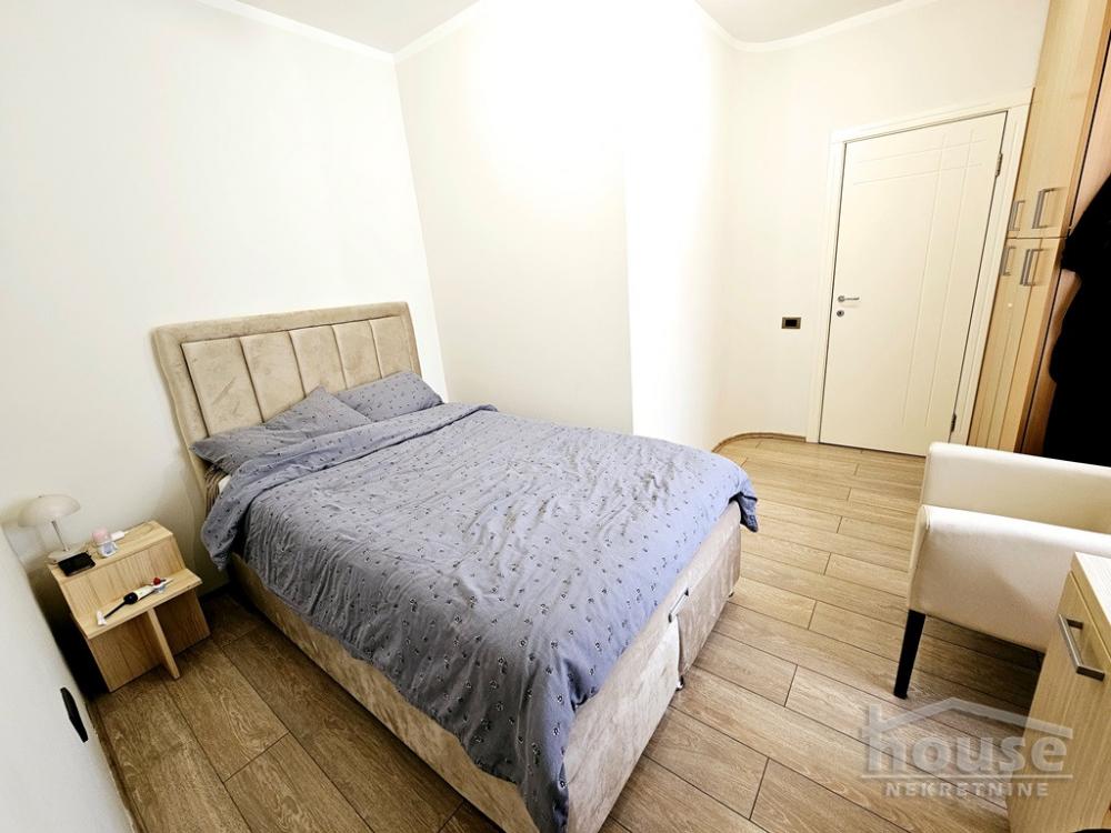 Slika 10 - Stan,NOVI SAD,CENTAR,kv: 105.00, € 319300, ID: 1063541