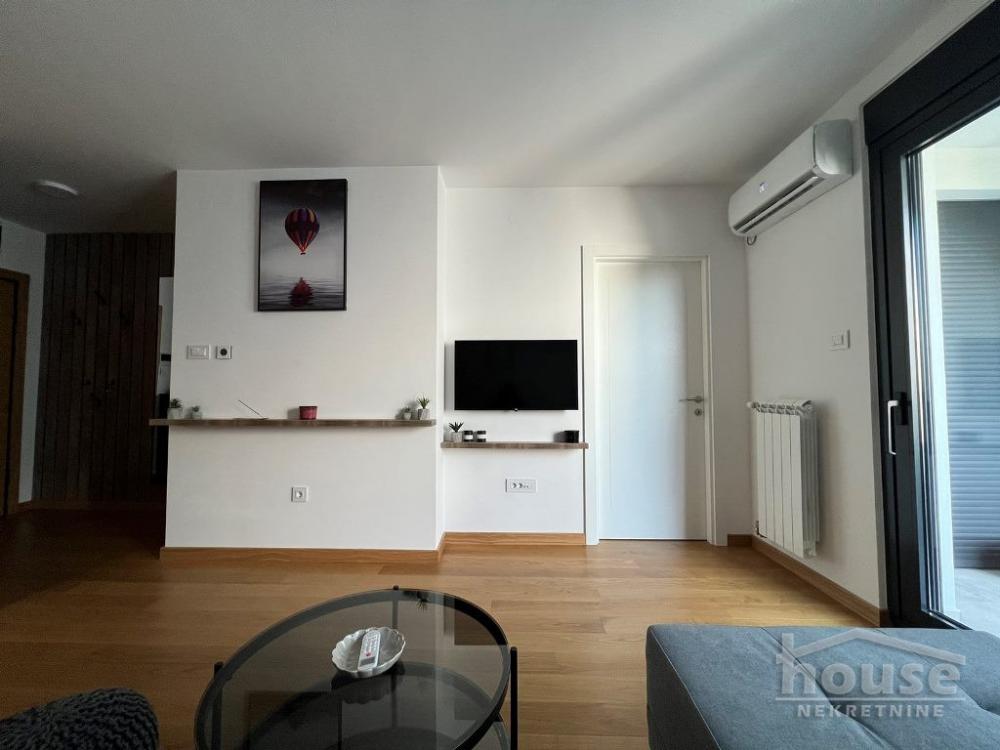 Slika 7 - Stan,NOVI SAD,CENTAR,kv: 48.00, € 185400, ID: 1062401