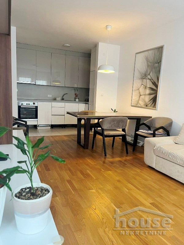 Slika 4 - Stan,NOVI SAD,CENTAR,kv: 62.00, € 200000, ID: 1061958