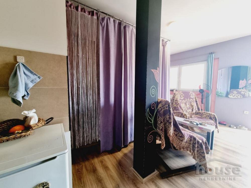 Slika 3 - Stan,NOVI SAD,ADICE,kv: 27.00, € 44290, ID: 1057978