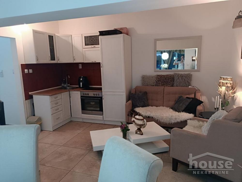 Slika 8 - Stan,NOVI SAD,BULEVAR,kv: 52.00, € 129800, ID: 1061502
