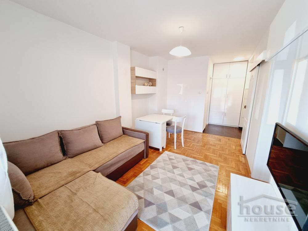 Glavna slika -Stan,NOVI SAD,CENTAR,kv: 39.00, € 130000, ID: 1063787