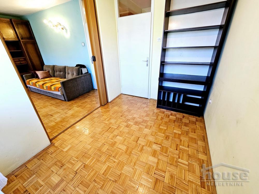 Slika 11 - Stan,NOVI SAD,BULEVAR,kv: 74.00, € 206000, ID: 1064056