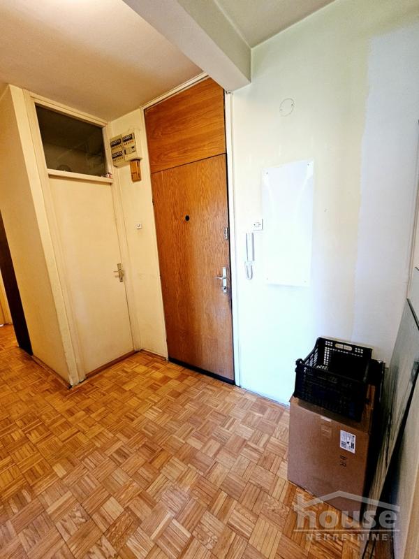 Slika 9 - Stan,NOVI SAD,BULEVAR,kv: 74.00, € 206000, ID: 1064056