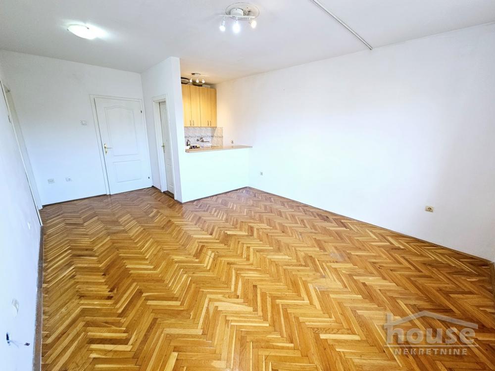 Slika 2 - Stan,NOVI SAD,CENTAR,kv: 42.00, € 123600, ID: 1063706