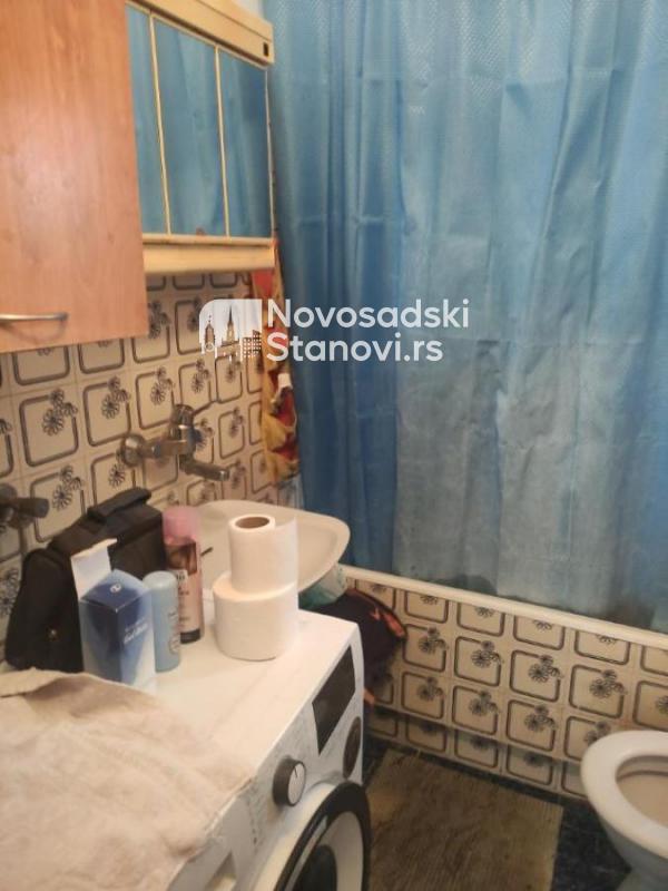 Slika 9 - Dvoiposoban Salonski stan 80m Centar